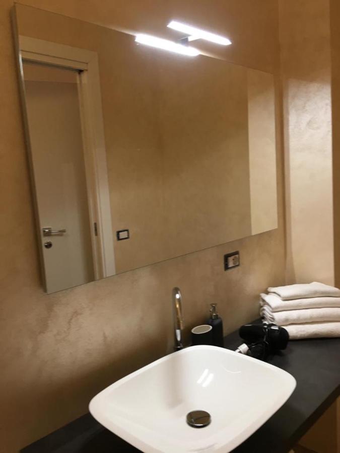 Cute And Cozy Apartment Train Station ベルガモ エクステリア 写真